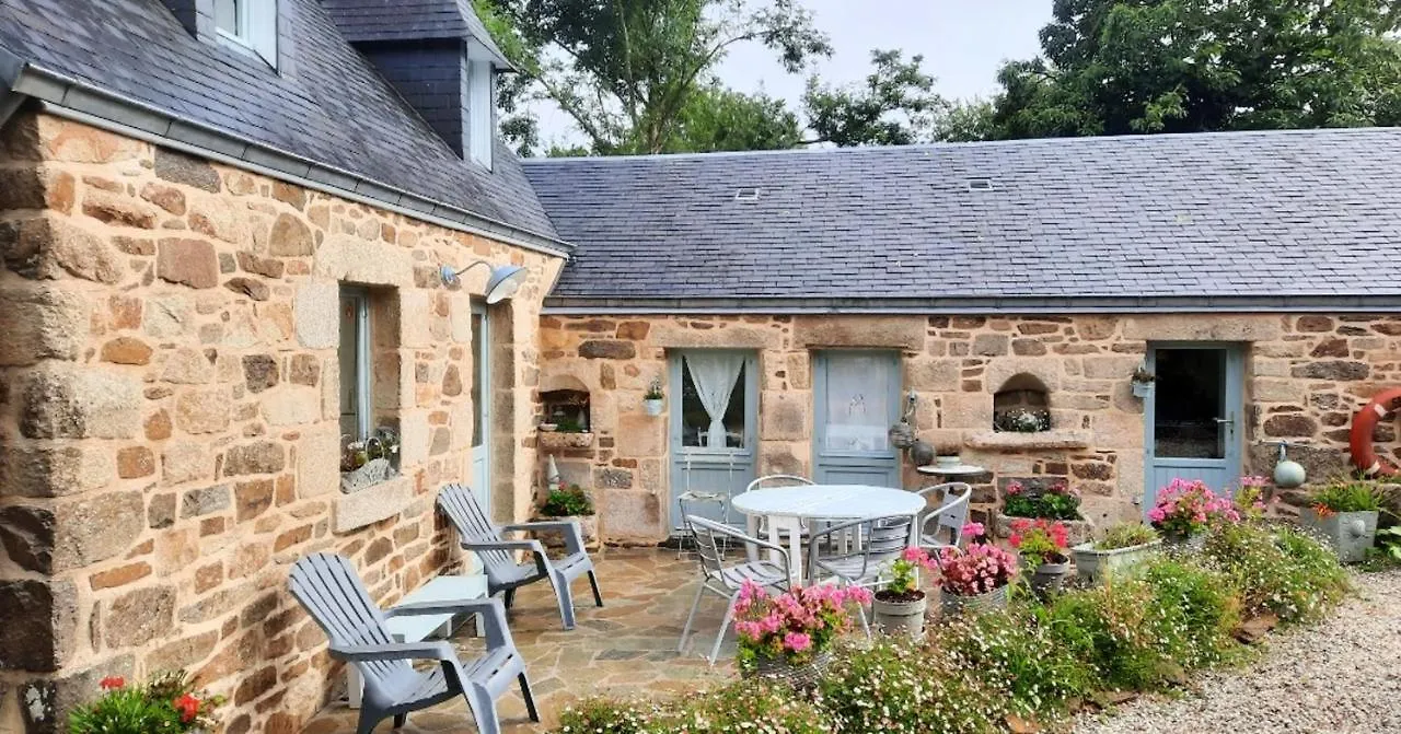 Maison Accueillante A Cleden-Cap-Sizun Avec Jardin Clos Holiday home