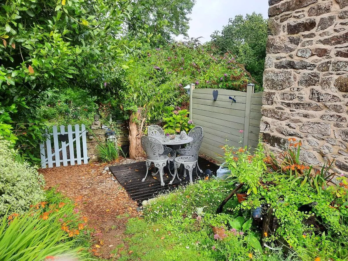 Maison Accueillante A Cleden-Cap-Sizun Avec Jardin Clos 0*,  France